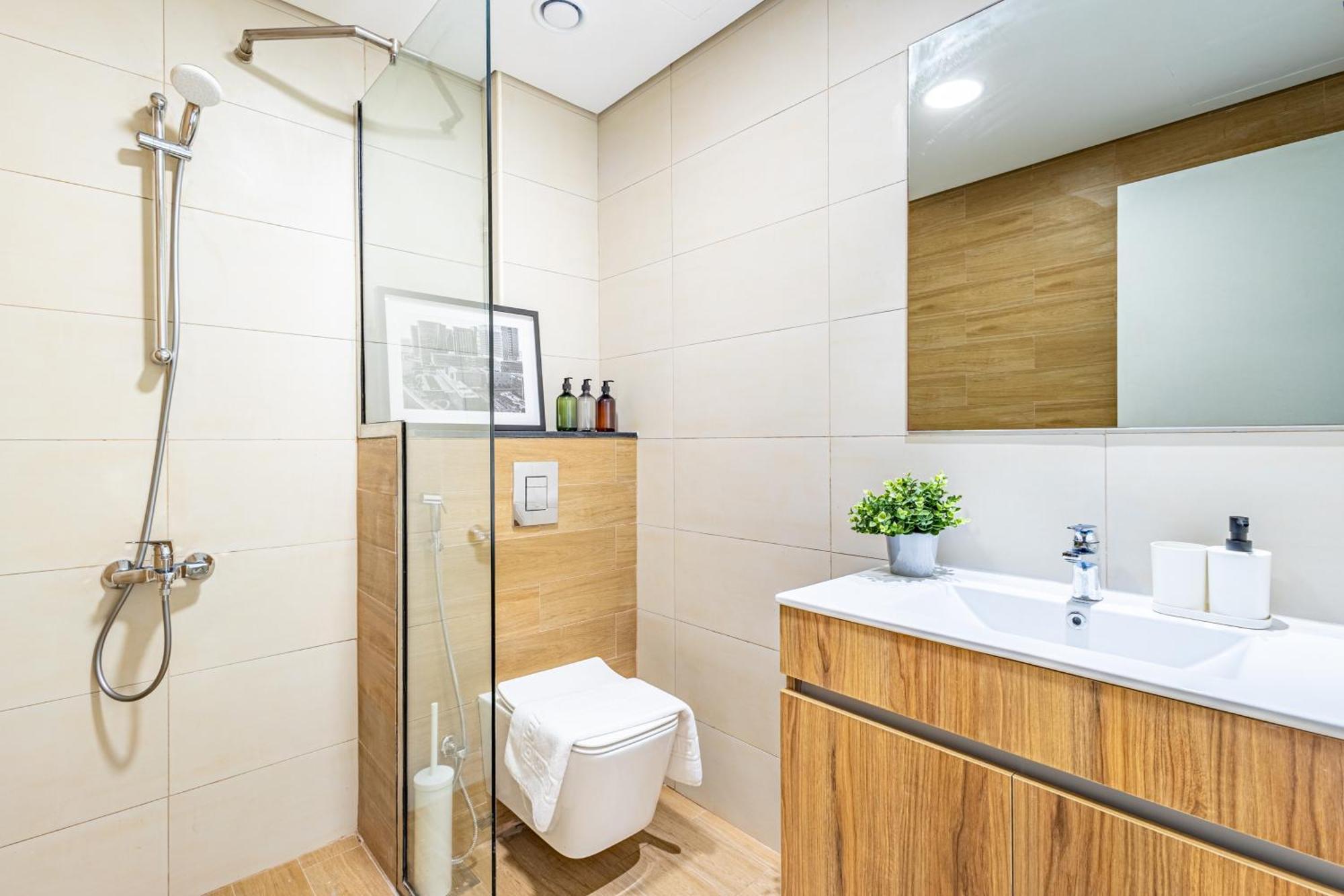 Apartment Full Cleveland & Canal View - Perfect Corporate - 5 Min Walk From Adgm And Galleria - Big Balcony - Upgraded *