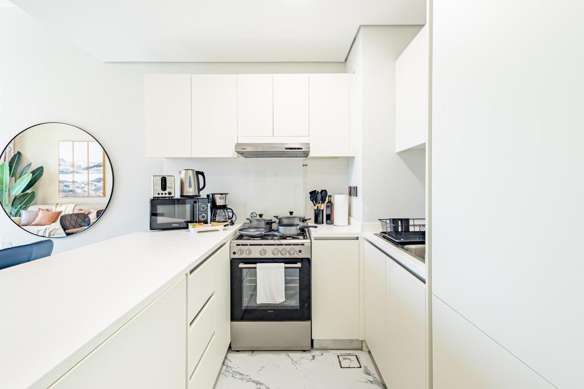 Apartment Full Cleveland & Canal View - Perfect Corporate - 5 Min Walk From Adgm And Galleria - Big Balcony - Upgraded *