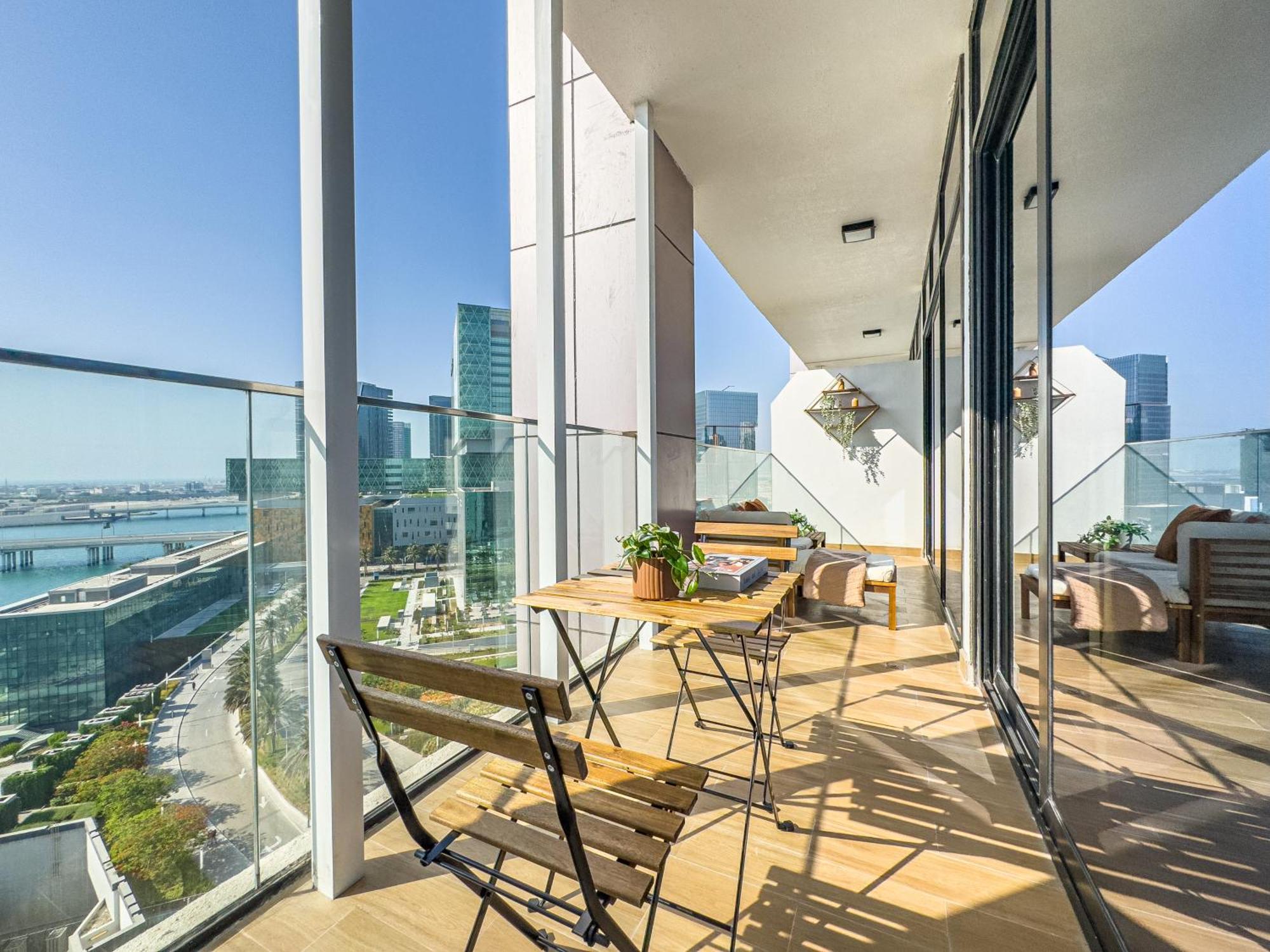 Full Cleveland & Canal View - Perfect Corporate - 5 Min Walk From Adgm And Galleria - Big Balcony - Upgraded
